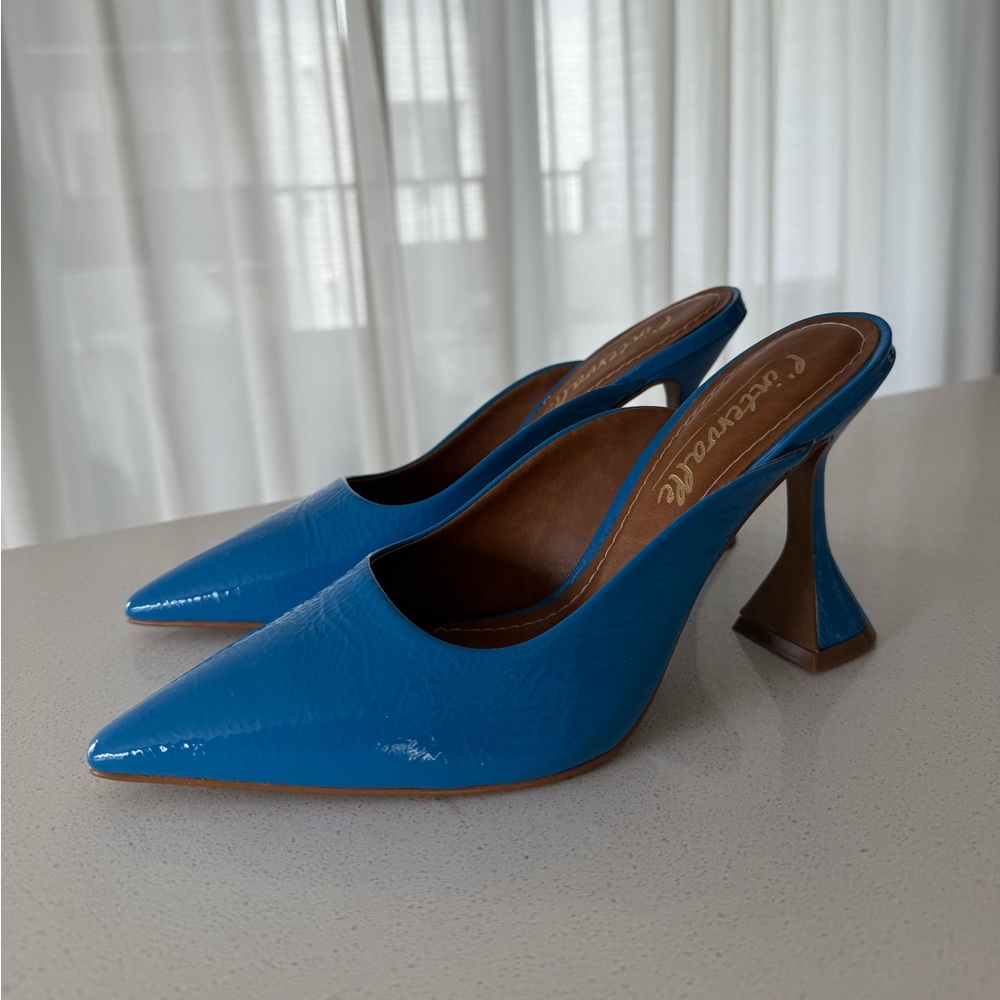 L’Intervalle - Blue Crackled Pointed-Toe Heels